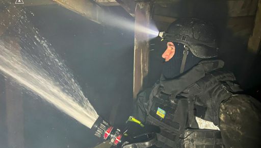 Захватчики дронами обстреляли административное здание в Великом Бурлуке Харьковской области: кадры с места