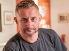 Харківський письменник Жадан знявся у новому кліпі гурту "Друга Ріка"