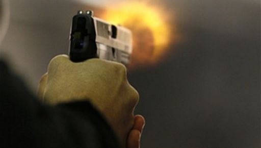 На Харківщині п’яний чоловік намагався застрелити знайомого в гаражі