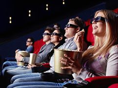 Харківський кінотеатр оштрафували через куріння глядачів