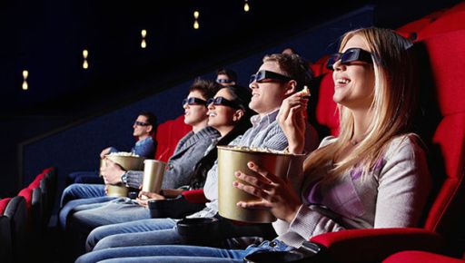 Харківський кінотеатр оштрафували через куріння глядачів