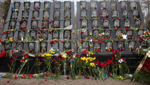 Чому у 2014 і 2022 роках під ударами РФ встояла "слабка" Україна