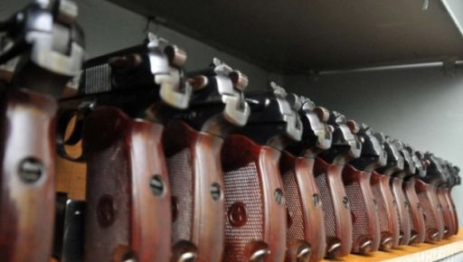 Рада может пойти на расширение права граждан на короткоствольное оружие &ndash; нардеп Бакумов