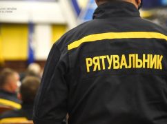В Харькове в результате пожара в квартире погиб мужчина, еще двух человек спасла ГСЧС