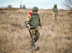 На Харківщині за тиждень очистили від мін понад 95 гектарів земель