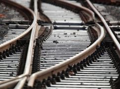 В Харьковской области россияне повредили железнодорожные и критические объекты: детали атак