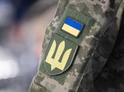 У Харкові цивільний чоловік напав на військових: один поранений ножем