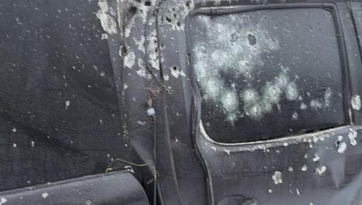 Росіяни розстріляли автомобіль відомого волонтера біля Купʼянська: фото з місця