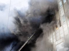 У Харкові з-під завалів зруйнованої ракетою будівлі дістали тіло 5 жертви