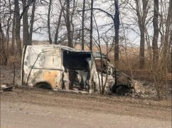 РФ атакувала автівки на трасі в Купʼянському районі: під вогонь потрапила "швидка"