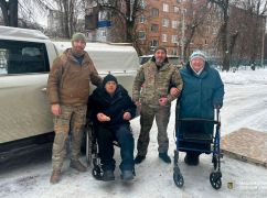 На Харківщині з-під обстрілів евакуювали поетесу