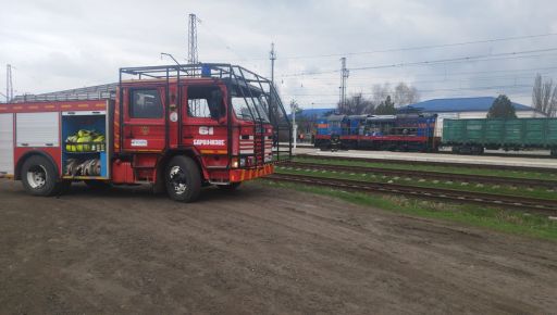 Росіяни дроном атакували потяг на Харківщині: кадри наслідків