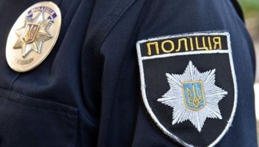 Змусили співати гімн на колінах: поліція перевіряє побиття підлітка у центрі Харкова