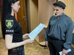 На Харківщині нетверезий гість ударив ножем господарку
