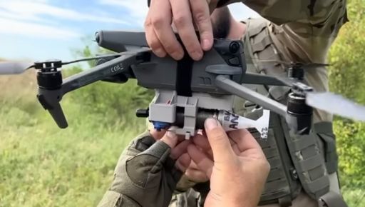 Харківські гвардійці показали, як подаровані волонтерами дрони нищать окупантів