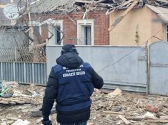 Прокуратура показала будинок у Чугуєві, в якому від російської ракети загинула мирна мешканка