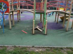 Що наробила негода в Харкові: комунальники показали кадри руйнувань