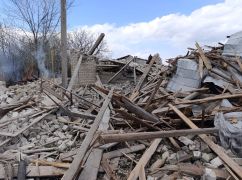 В Харьковской области россияне ударили по зданию гражданского предприятия