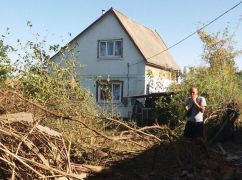 Разрушили жилье старым людям: Поселковый голова показал последствия обстрелов на Харьковщине