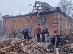 На Харківщині з-під завалів будинку врятували чоловіка: Кадри з місця