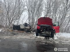 На Харьковщине занесло легковушку: В аварии пострадали двое водителей