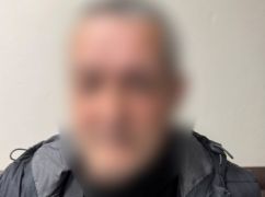 Вирвав із рук iPhone: у Харкові спіймали грабіжника