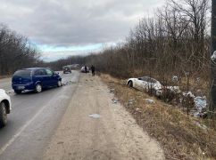 Автівка вилетіла в кювет: На Харківщині в ДТП загинув водій