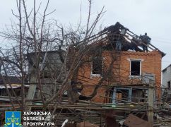 Оккупанты ударили из артиллерии по жилому сектору на Харьковщине: Кадры разрушений