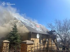 У Куп’янську через обстріл сталася масштабна пожежа: Кадри ліквідації