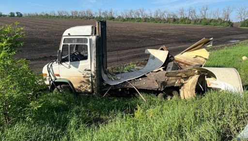 Російський дрон атакував автомобіль на Харківщині: є постраждалий