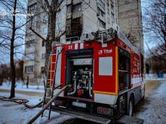 У Харкові під час пожежі чоловік вистрибнув із вікна: що відомо