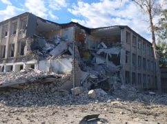 В Харьковской области в результате обстрелов повреждено жилье, администрацию и сельхозтехнику