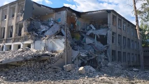 В Харьковской области в результате обстрелов повреждено жилье, администрацию и сельхозтехнику