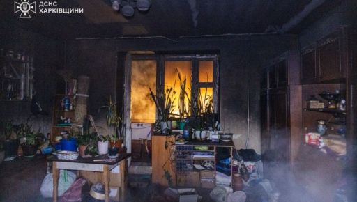 В Харькове в собственной квартире сгорел мужчина: пожарные спасли трех человек