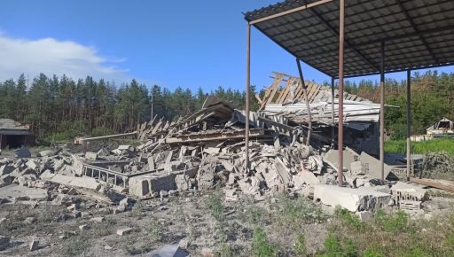 Одна атака росіян пошкодила у харківському селі 15 будинків: кадри з місця