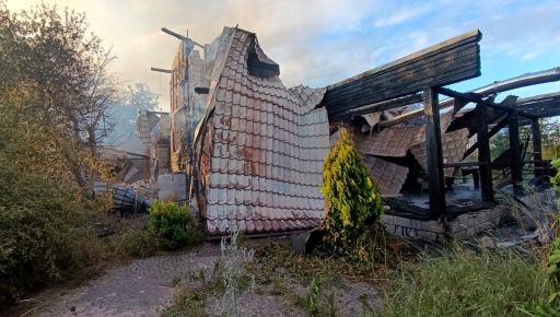 Вражеский дрон на рассвете оставил без дома семью на Харьковщине (ФОТОФАКТ)