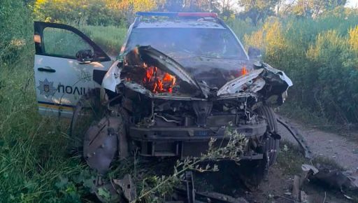 На Харківщині FPV-дрон атакував поліцейські авто під час евакуації