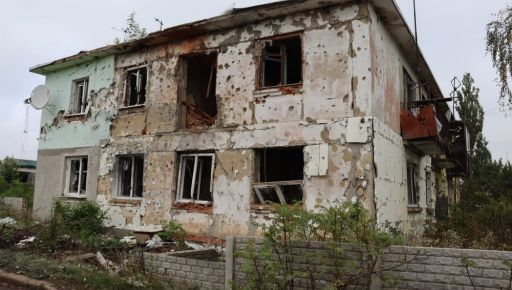 Зруйнована школа та вщент розбиті будинки: Моторошні кадри з деокупованого села на Харківщині