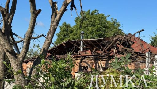 Російський дрон зруйнував частину провулку в Харкові (ФОТО)