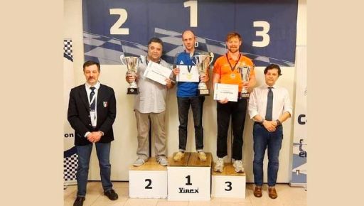 Харьковчанин завоевал "золотую" и "бронзовую" медали на чемпионате Европы по шашкам