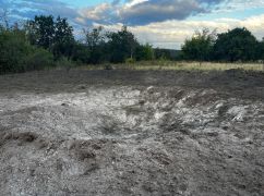 Росіяни скинули бомбу на харківське село: пошкоджено 10 булинків