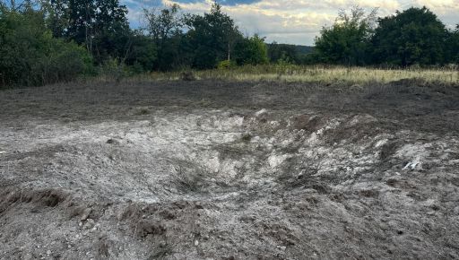 Росіяни скинули бомбу на харківське село: пошкоджено 10 булинків
