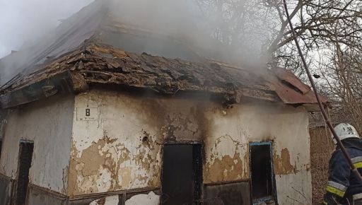 На Харківщині у згорілому будинку виявили два тіла