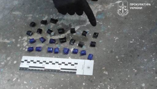 У Харкові кинули за ґрати двох чоловіків за розповсюдження наркотиків: деталі справ