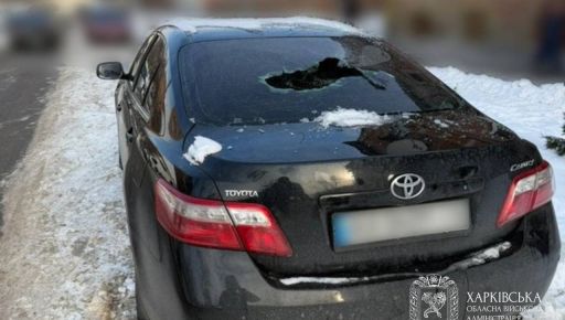 Синєгубов показав машину, яку пошкодив російський дрон у центрі Харкова