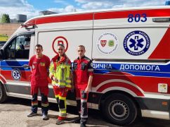 В Харьковской области медики прямо в авто спасли жизнь мужчине