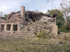 РФ з авіації скинула пʼять бомб на село: постраждало подружжя