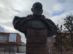Активісти вимагають від Терехова демонтувати пам’ятник російському генералу в Харкові