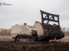 Харківські сапери показали, як працює німецька безпілотна машина розмінування GSC-200