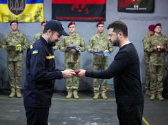 Рятувальник із Харківщини отримав з рук Зеленського орден "За мужність"